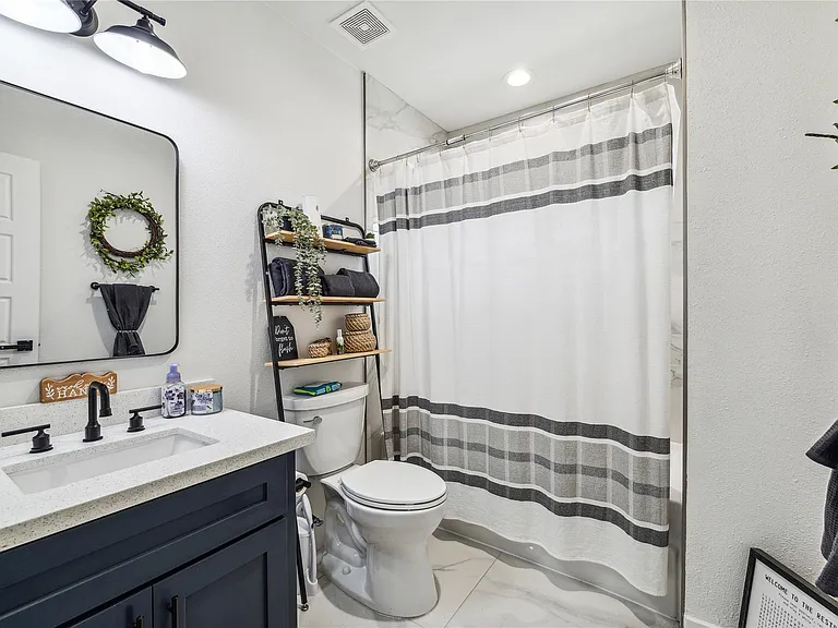 4603 Farmer St — Photo 8