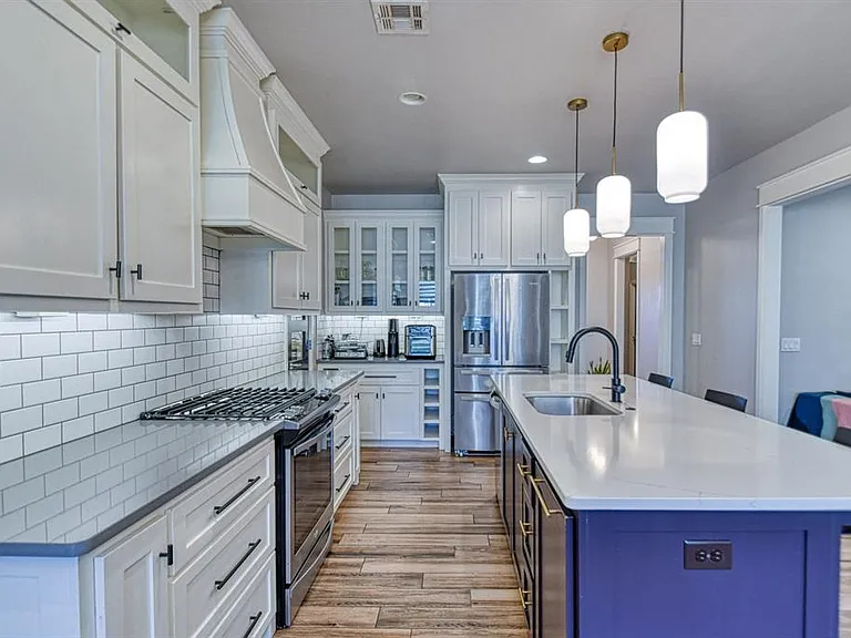 2325 Rivercross Ct — Photo 3