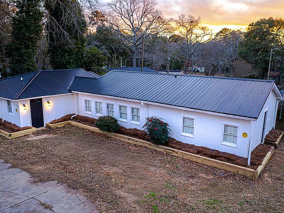 4th image of 130 2nd St