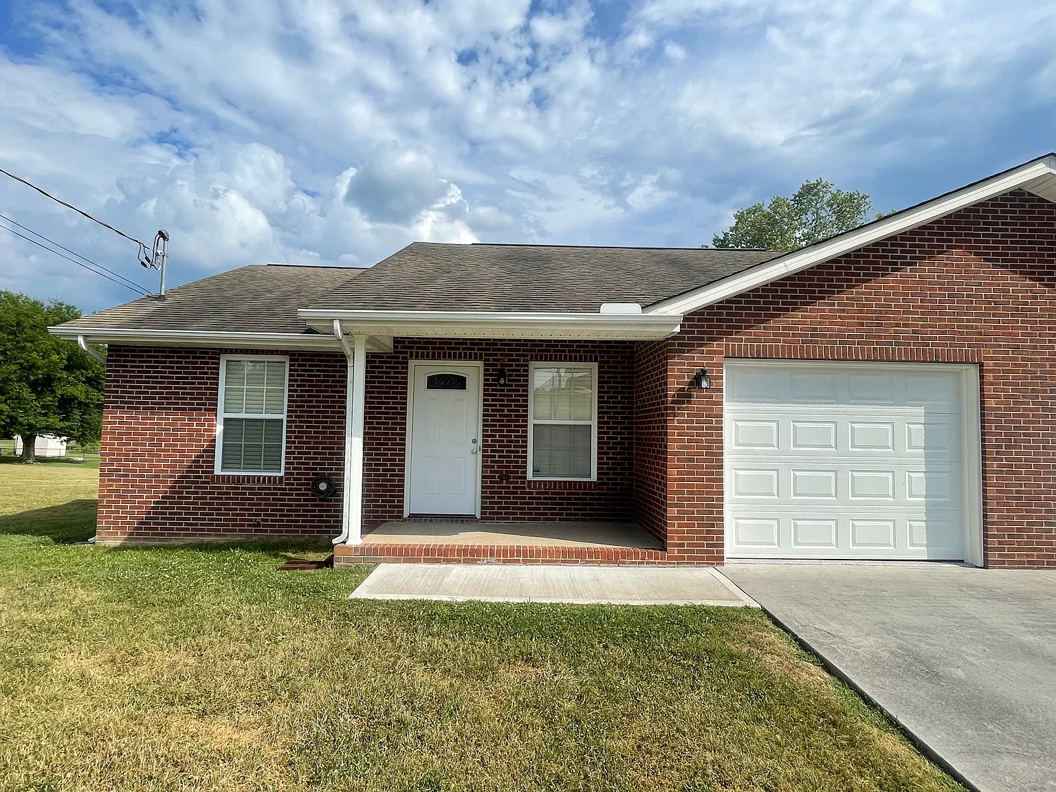 2 bed, $1,400 — Photo 1
