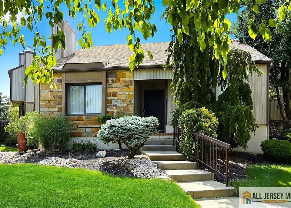 1st image of 159 Goldmine Ln