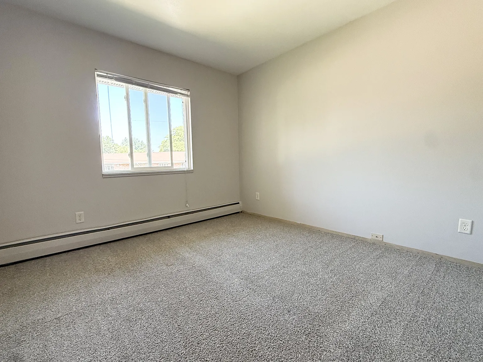2050-2080 Allen Boulevard - 2050-26 — Photo 2
