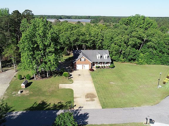 2nd image of 1212 Shawnee Creek Ct