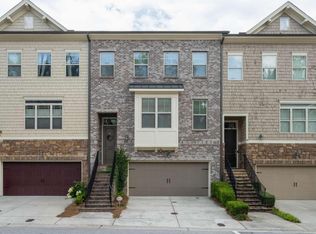 2135 W Village Ln, Smyrna, GA