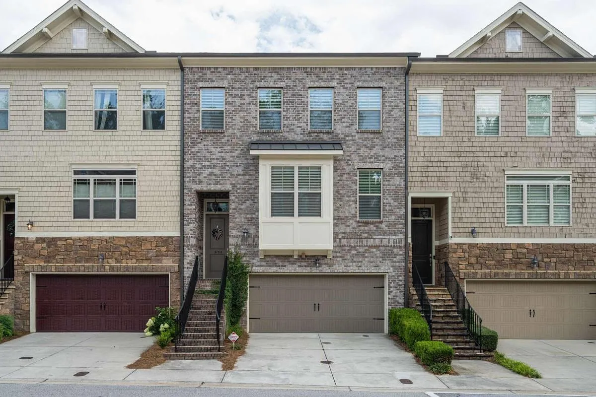 2135 W Village Ln photo 1