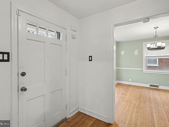 3rd image of 7524 Brookfield Rd