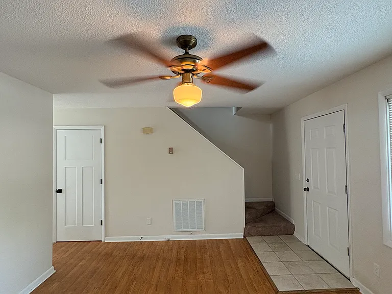 1476 Highway 126 #B8 — Photo 23