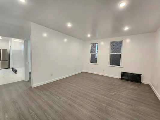 Rented by Astoria Realty | media 2