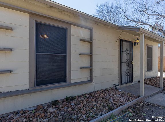 4th image of 1406 Kendalia Ave Suite 1