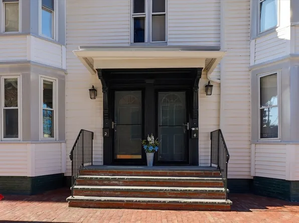 2 Prince Pl Unit 2, Newburyport, MA 01950