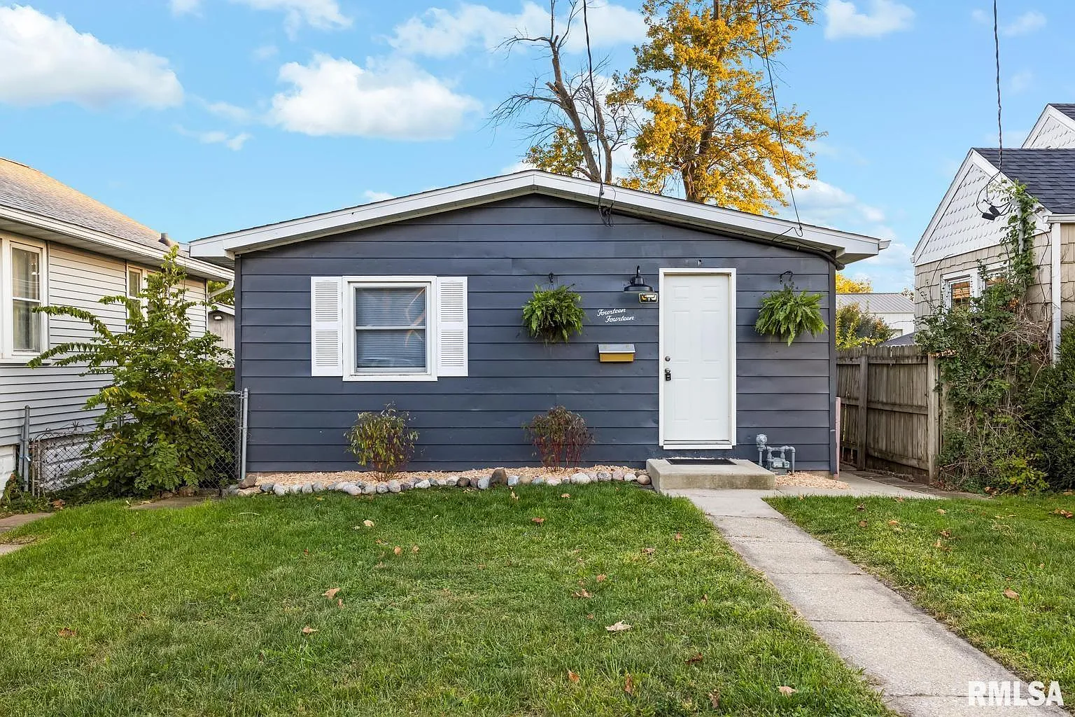 1414 E Duryea Ave photo 1