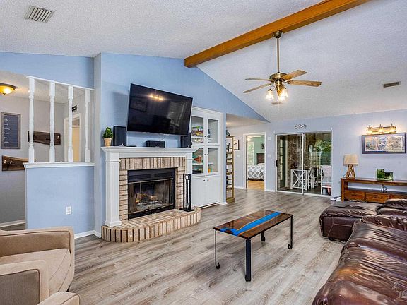 5th image of 3449 Riverhill Dr