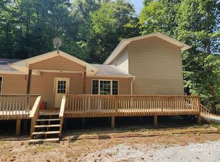 1900 Shook Cove Rd, Tuckasegee, NC 28783