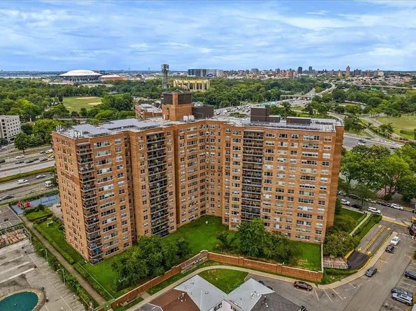 6120 Grand Central Pkwy APT A303, Forest Hills, NY 11375