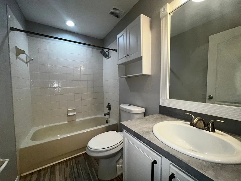 2620 Regency Oak Ln — Photo 23