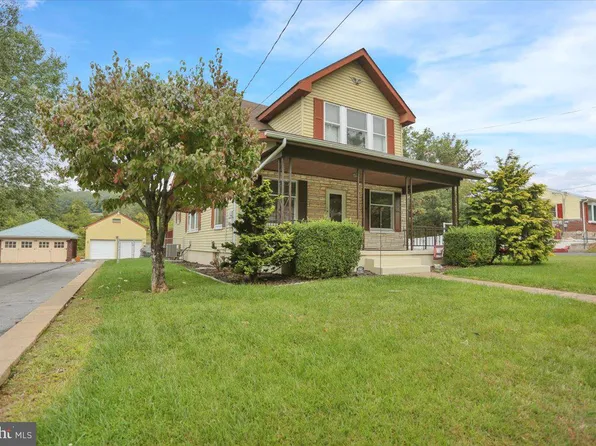 1347 Fritztown Rd, Reinholds, PA 17569