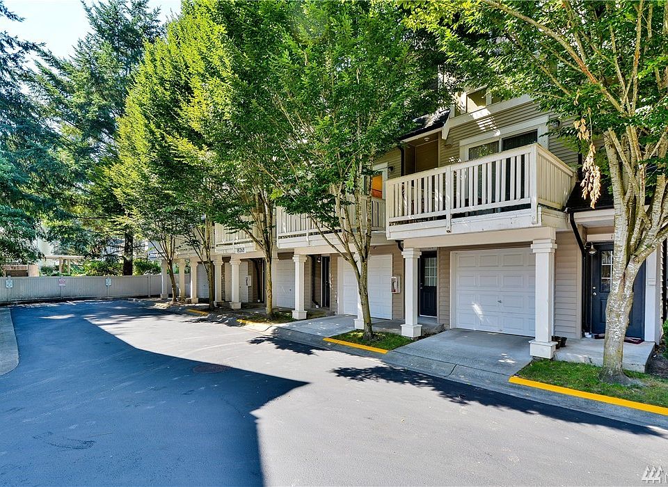 1st image of 18268 NE 97th Way Unit 104