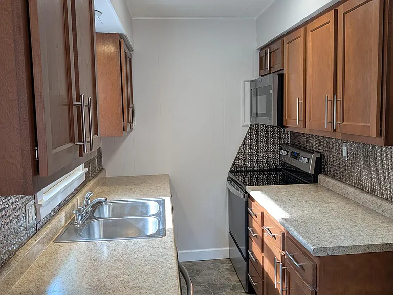 721 Wilson Ave E #A — Photo 18