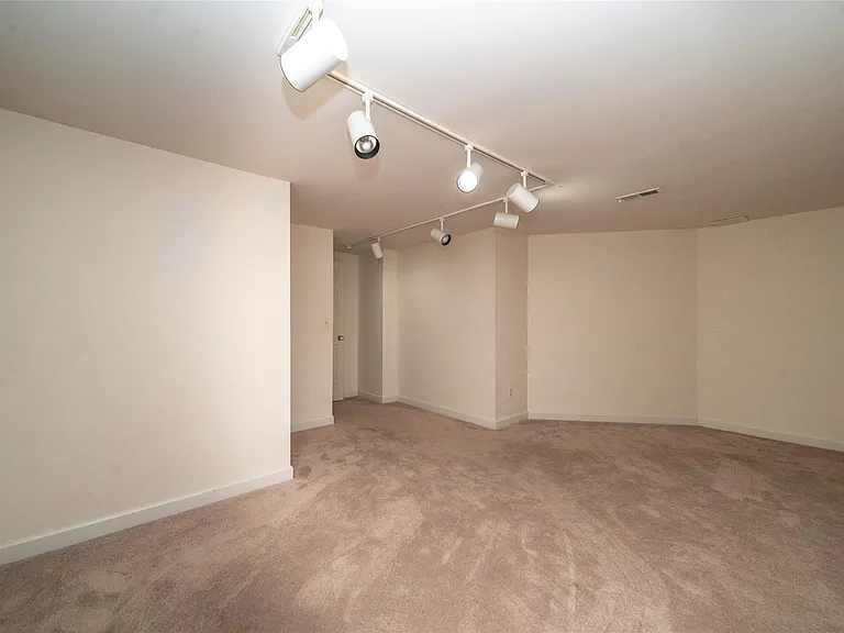 37412 Legends Trail Dr — Photo 47