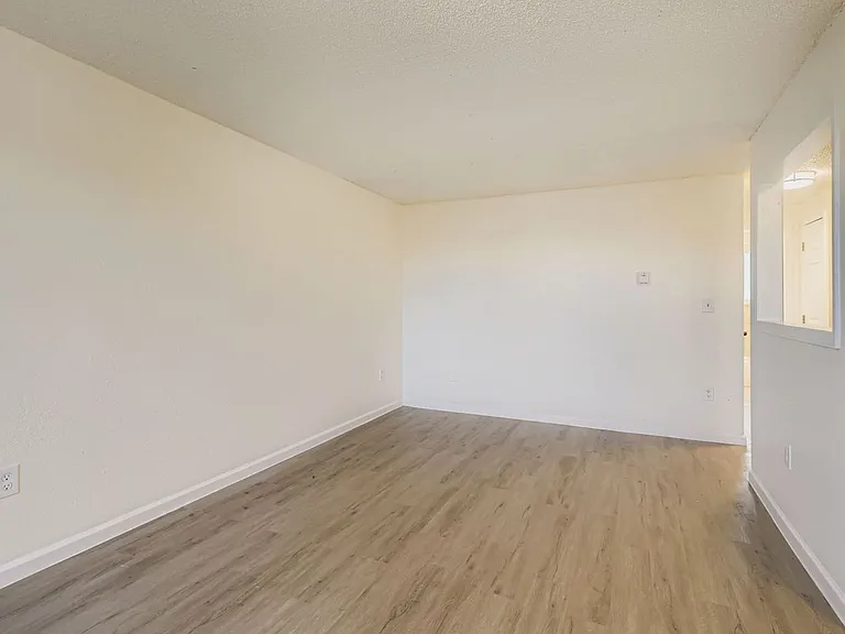 Casa Serena Apartments — Photo 15