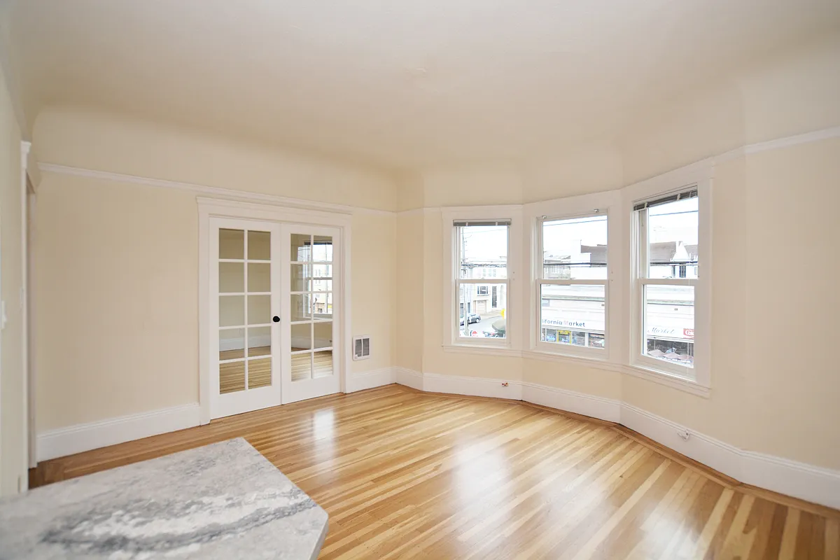 5700 California St — Photo 1