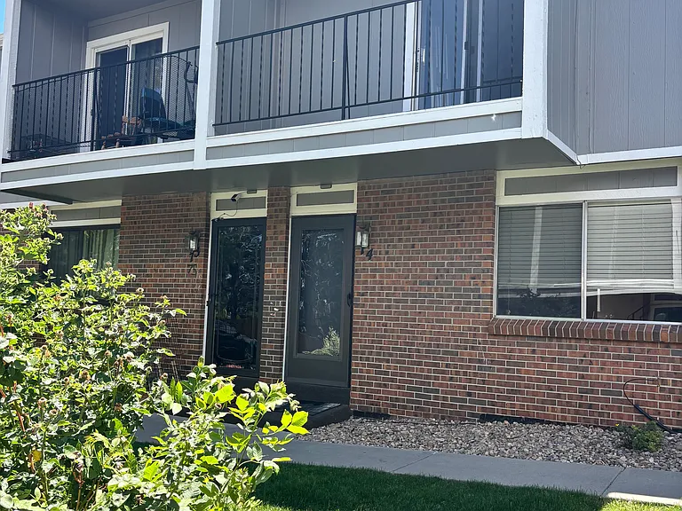 2 Bedroom with 2 1/2 Bath - 3 Levels