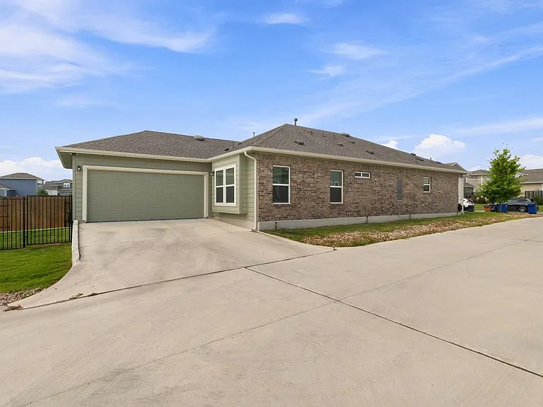 9207 Looksee Ln — Photo 28