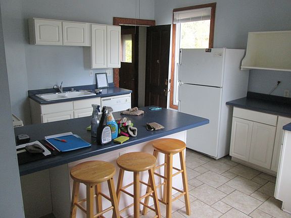 2nd image of 1861 N Oakland Avenue # Fl 2nd