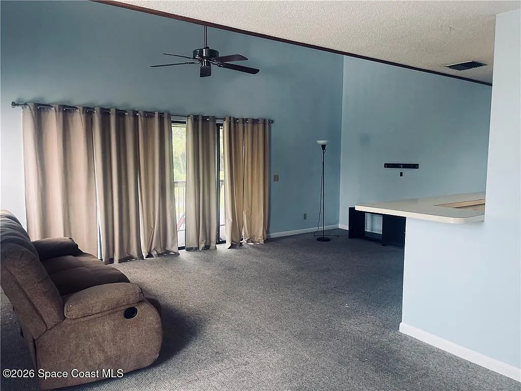 1 bed, 1.5 bath, 850 sqft, $1,950 — Photo 4