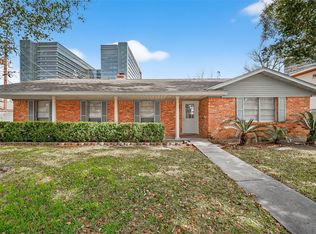 2319 Blue Willow Dr, Houston, TX 77042