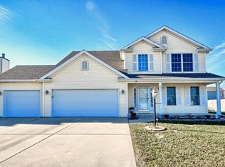 817 Trailway Dr, Champaign, IL