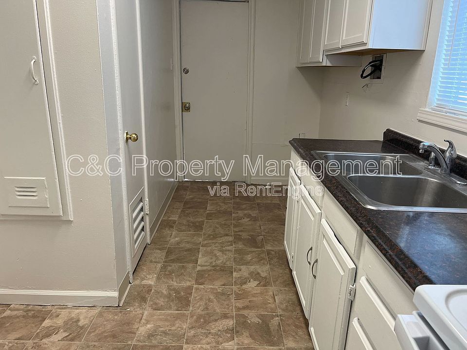 2nd image of 2766 Argyll Ave APT A