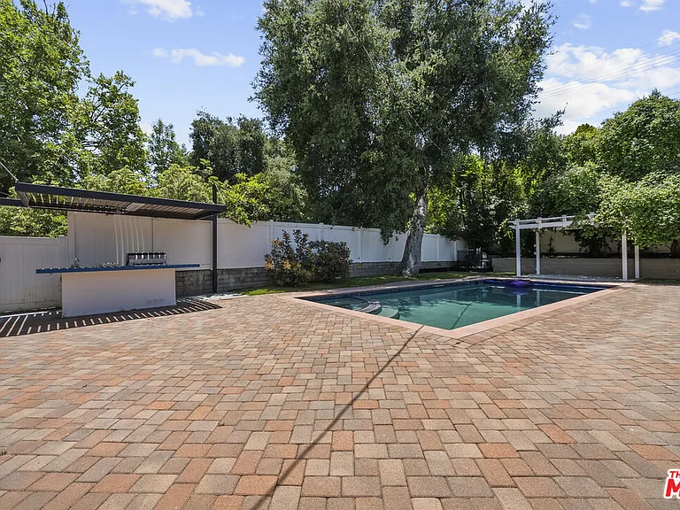 4825 San Feliciano Dr — Photo 11