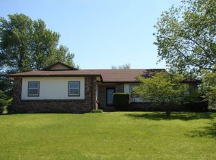 1026 Smith Ave, Marshfield, MO 65706