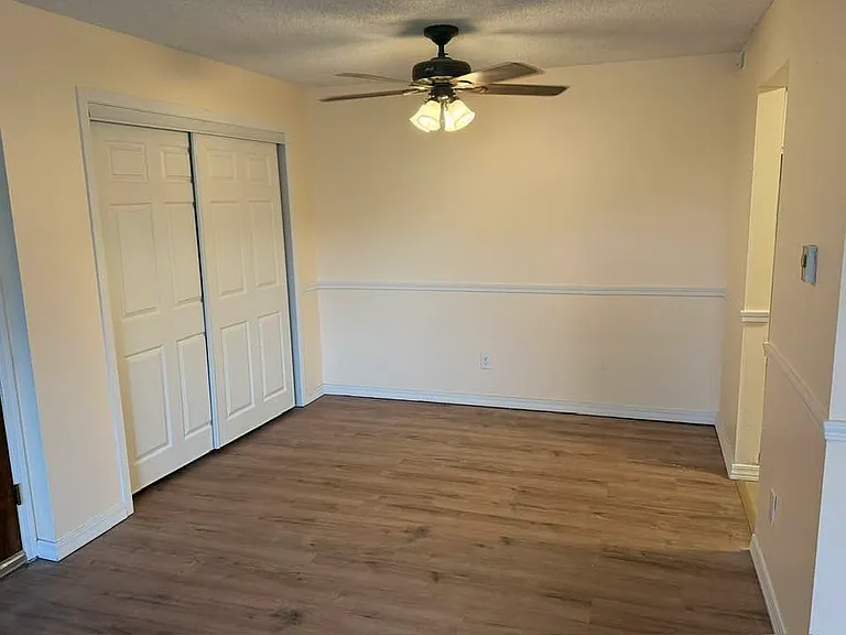 243 S Durkin Dr #16 — Photo 3