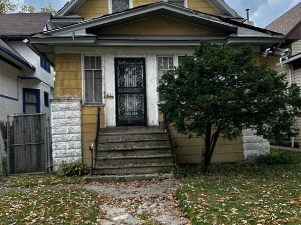 915 N Lorel Ave, Chicago, IL 60651