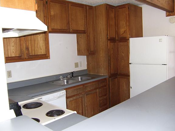 5th image of 2212 Saratoga Dr
