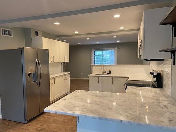 4th image of 7532 Bavarian Dr #74