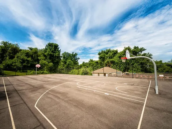 South Coast Landings, 4980 N Main St #A1db75546, Fall River, MA 02720