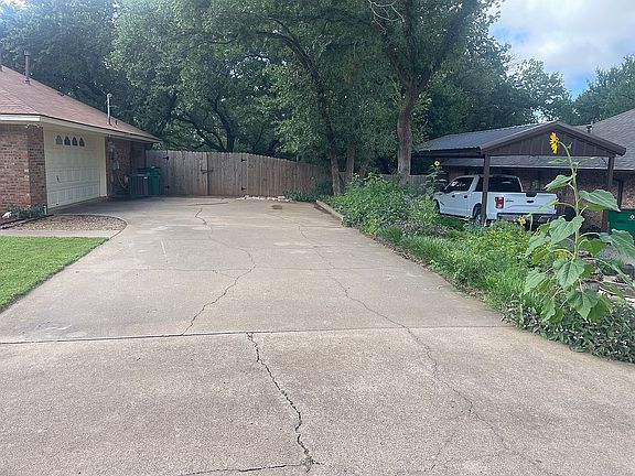 5th image of 1209 Spanish Moss Dr