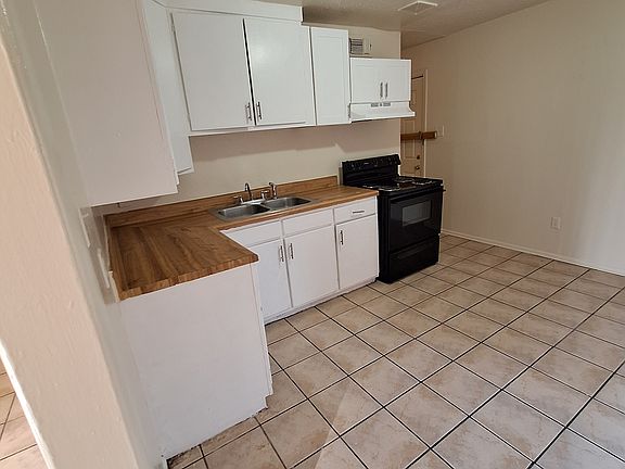 5th image of 152 Rosalie Dr