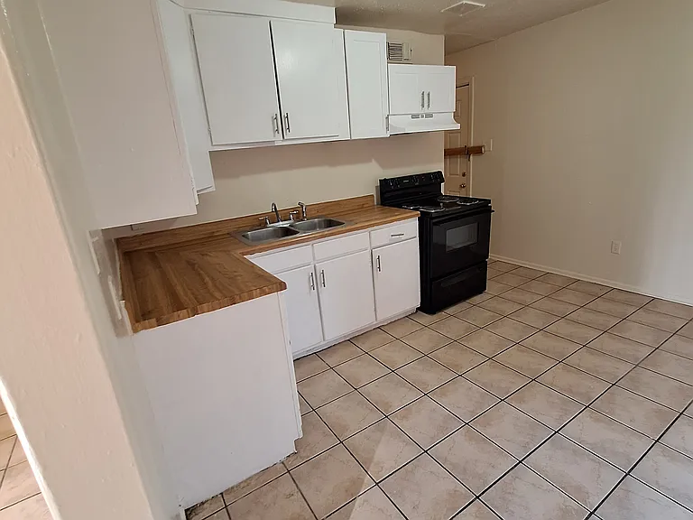 152 Rosalie Dr — Photo 5