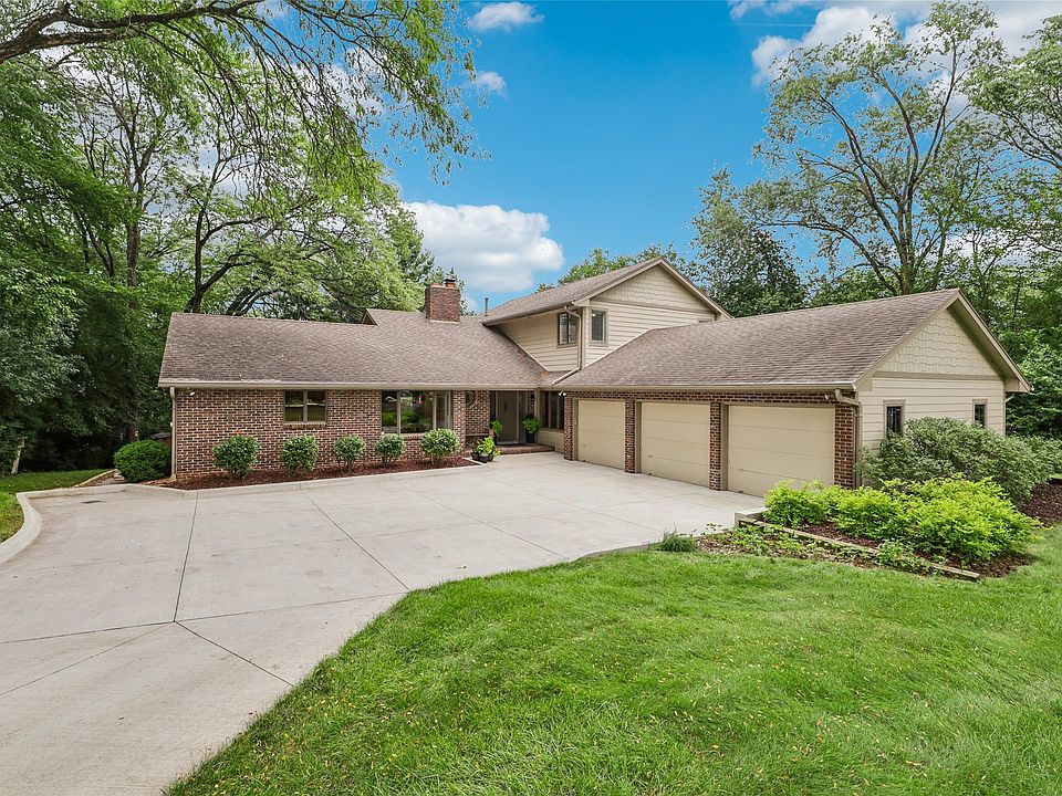 1st image of 3301 Valley Ridge Ct