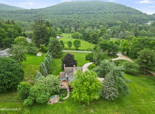 135 East St, Lee, MA 01238