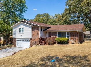 7415 Westminster Pl, Fort Smith, AR 72903