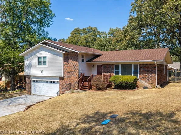 7415 Westminster Pl, Fort Smith, AR 72903
