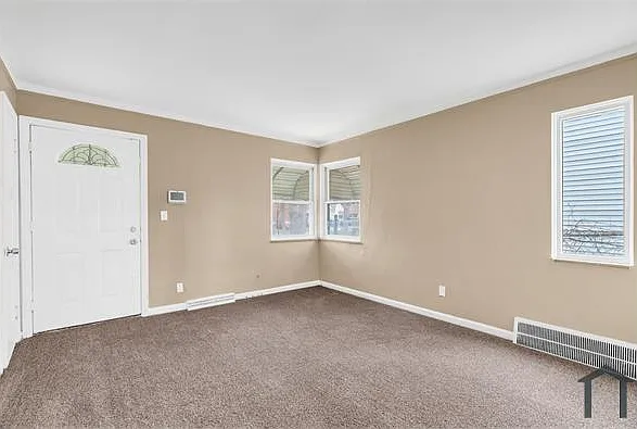 18148 Hull Ave — Photo 8