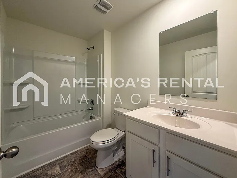 17917 April Leigh Cir — Photo 6