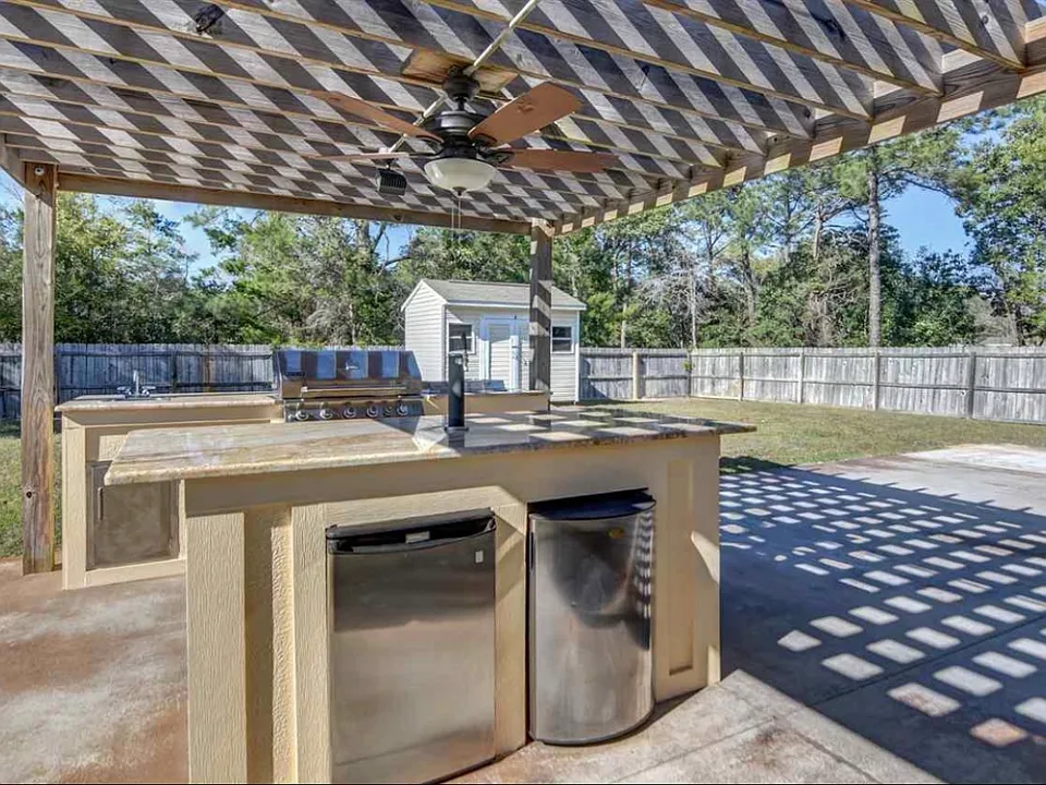 5124 Aqua Vista Dr