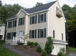 10 Chelsea Way, Stratham, NH 03885